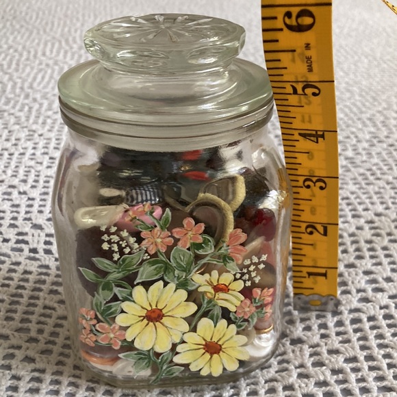 Hand Painted Vintage Canister With 2 cups of vintage buttons inside - Picture 8 of 10